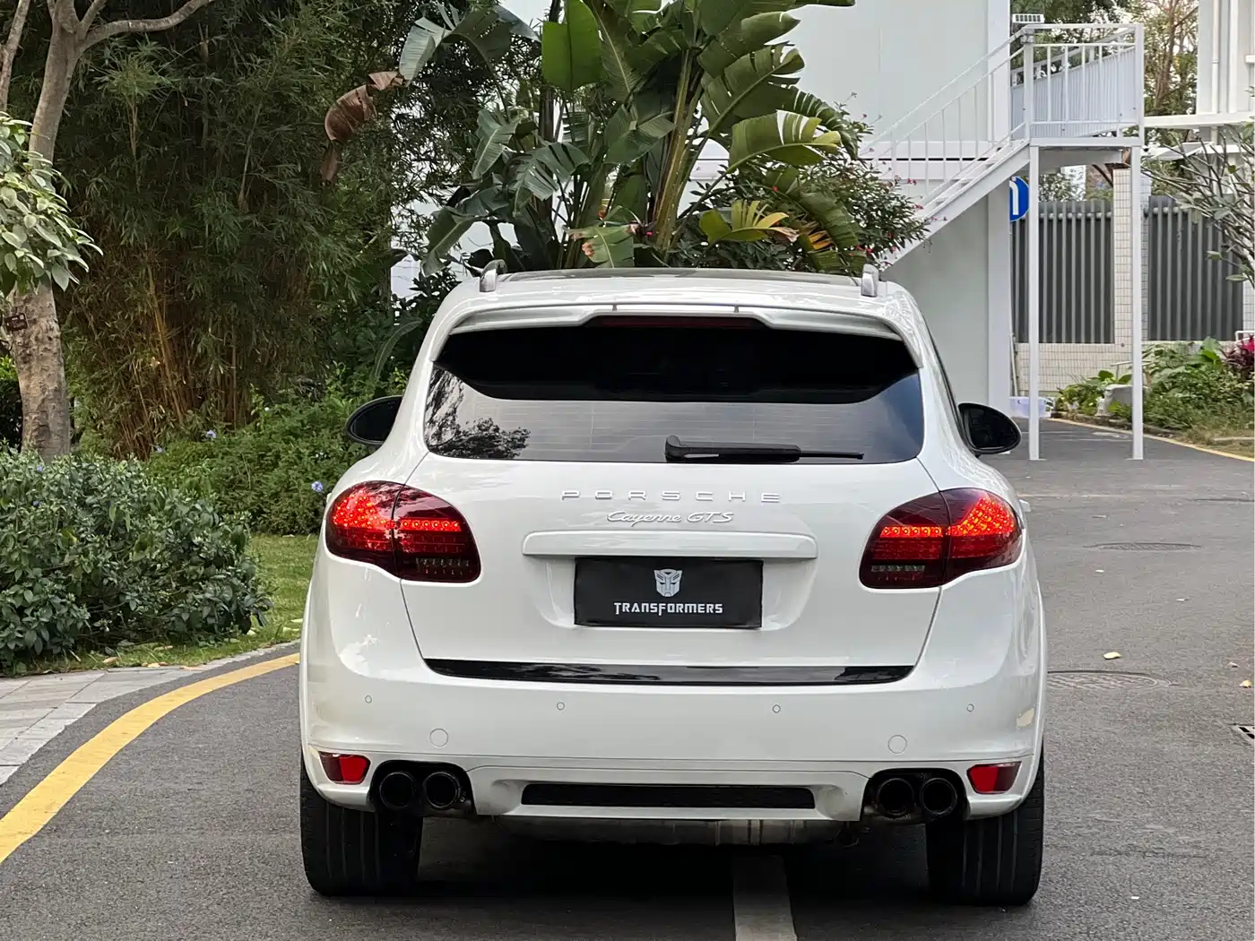 Porsche Cayenne 2012 Cayenne GTS 4.8L фото 4