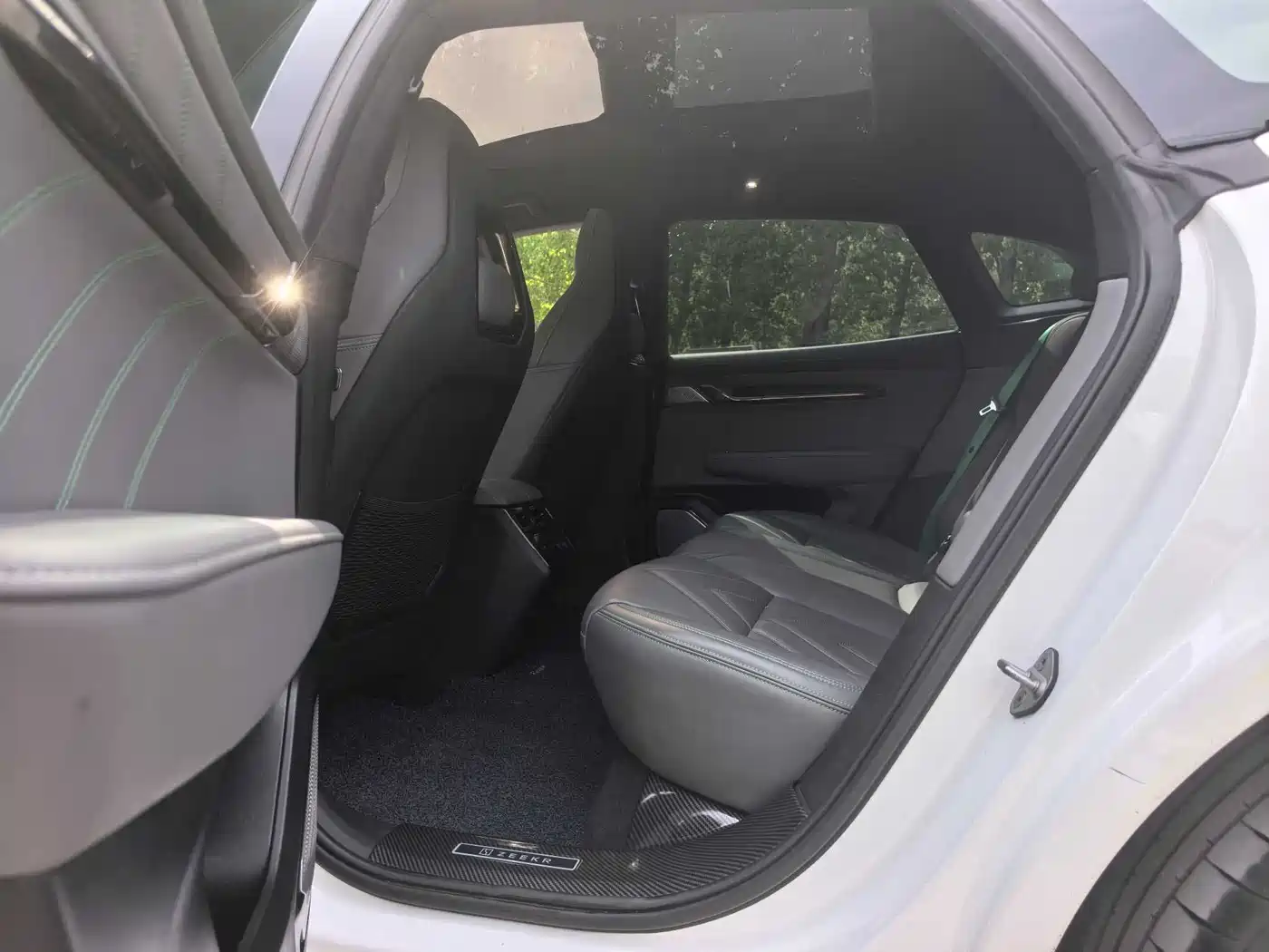 ZEEKR EXTREME KRYPTON 001