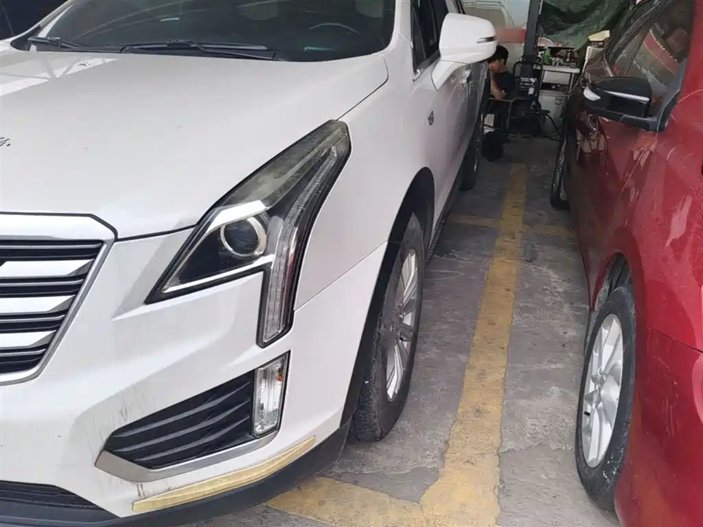 Cadillac XT5 2016 28T AWD Technology Model фото 24