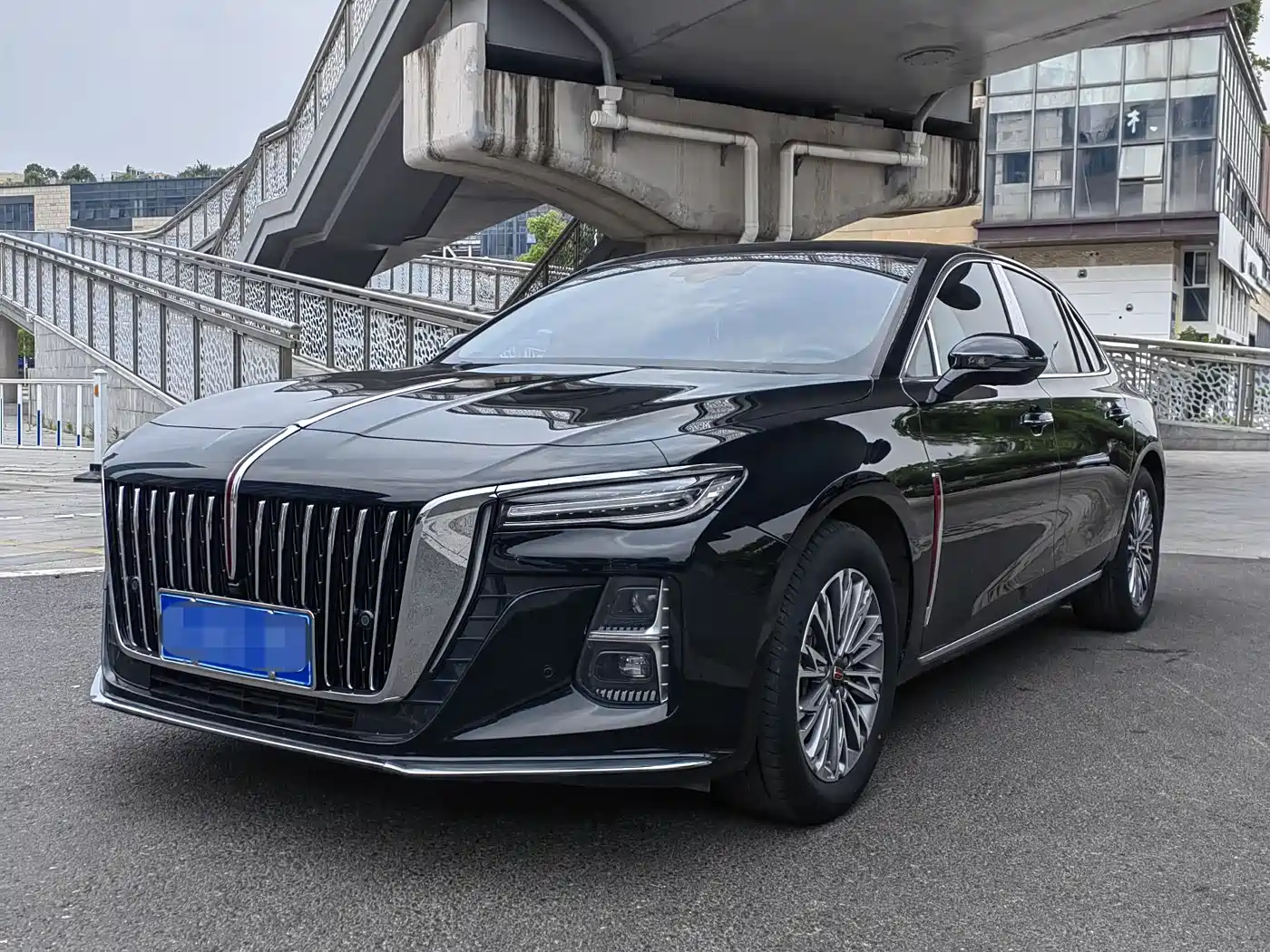 Hongqi H5 2024 1.5T DCT Smart Connect Flag Joy Edition