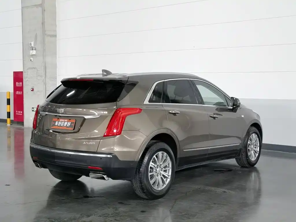 Cadillac XT5 2017 2016 25T Luxury Model