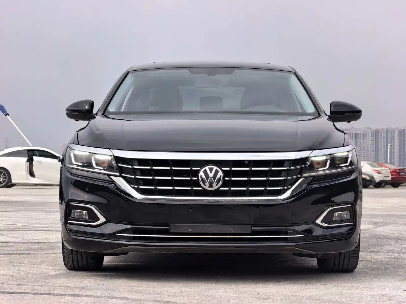 Volkswagen Passat 2019 330TSI Elite Version China VI фото 2