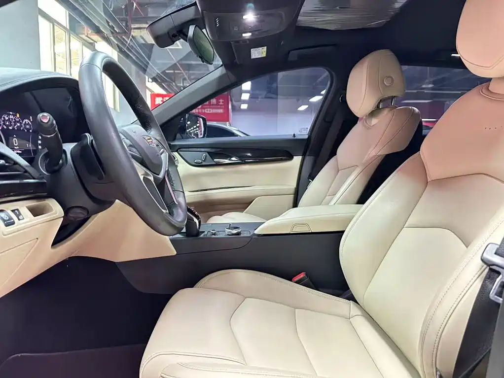 Фото 7 - Cadillac CT6