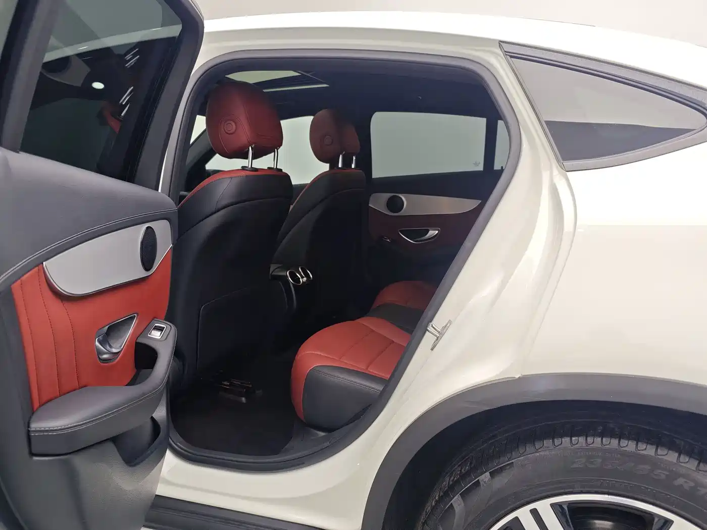 Mercedes-Benz GLC Coupe 2022 Facelift GLC 260 4MATIC Coupe SUV фото 15