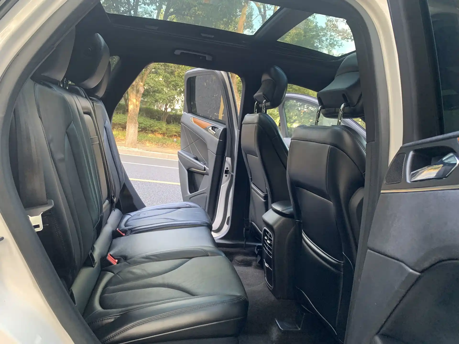 Фото 17 - Lincoln MKC