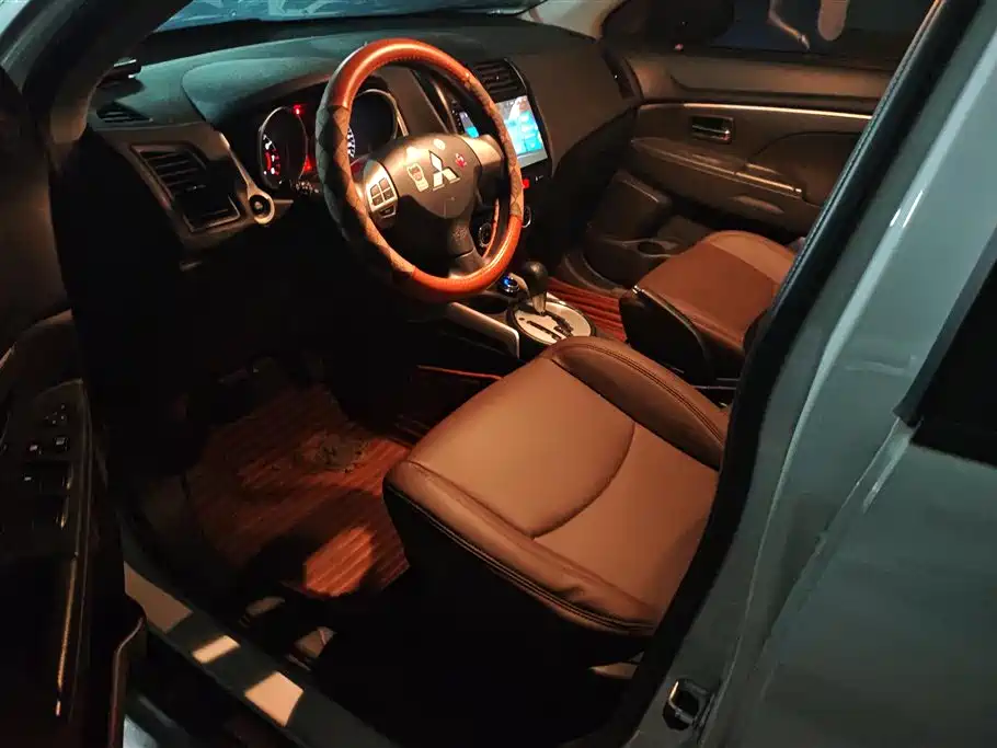 Mitsubishi ASX 2013 2.0L CVT 2WD Elite фото 9
