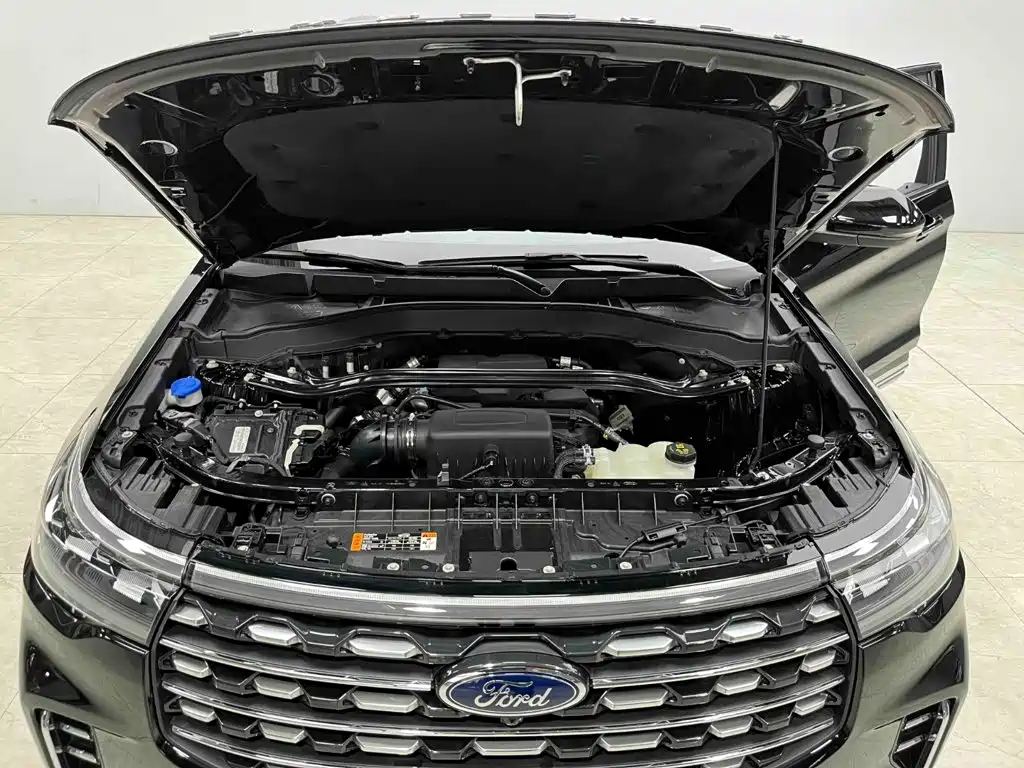 Фото 26 - Ford Explorer