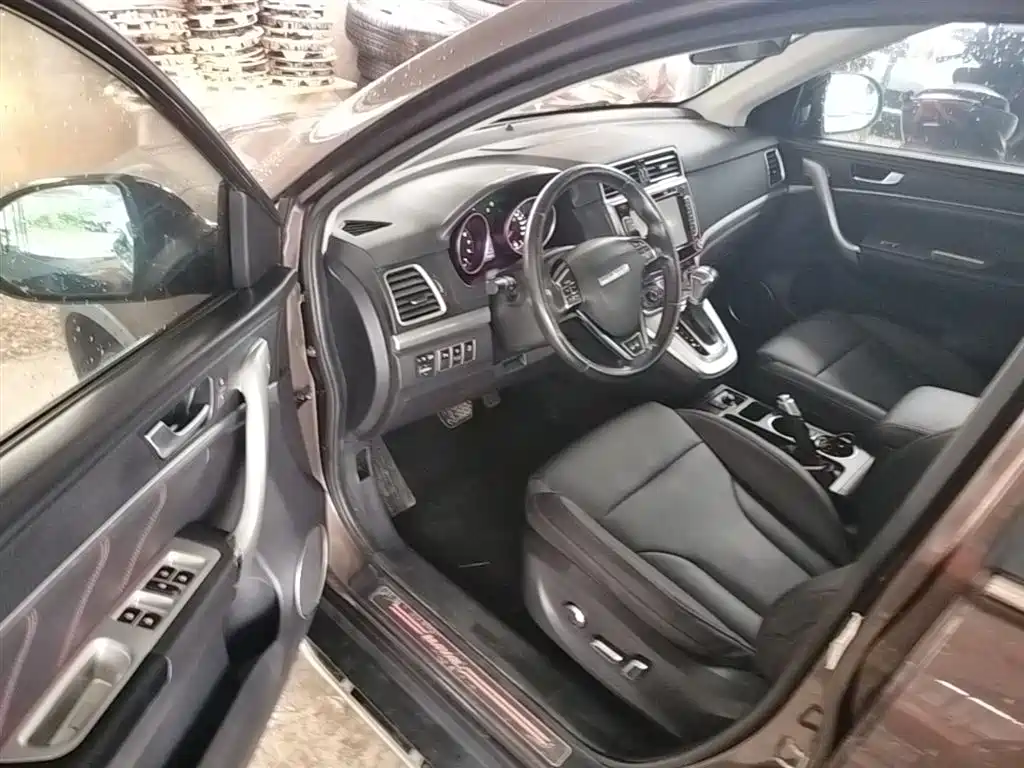 Haval H6 2015 Sport 1.5T Automatic 2WD Luxury фото 16