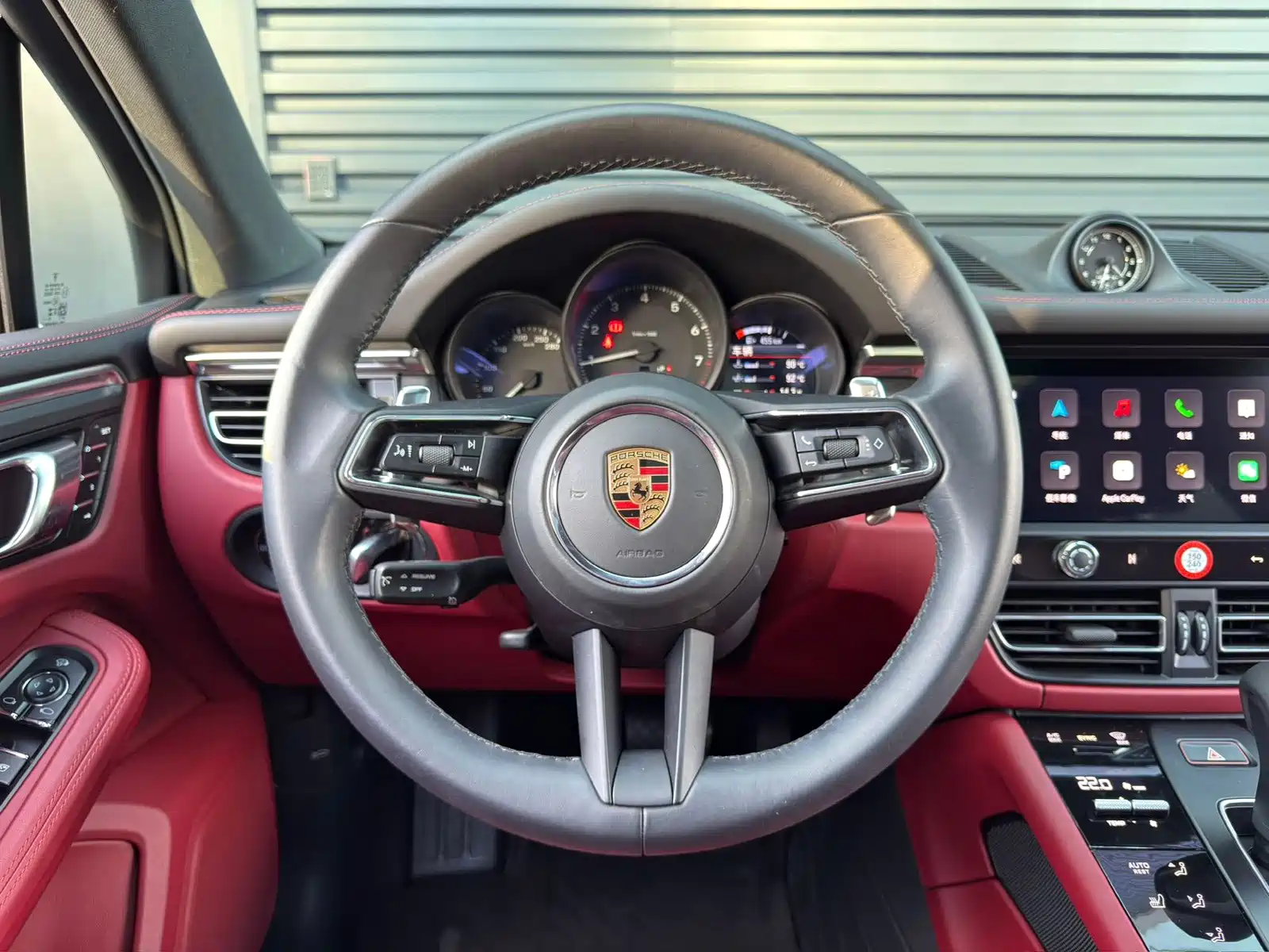 Фото 11 - Porsche Macan
