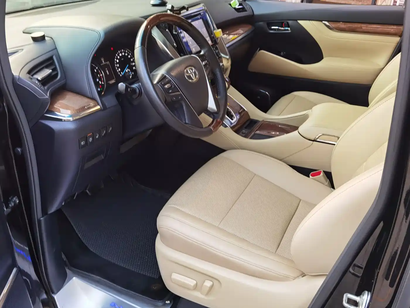 Toyota Alphard 2015 3.5L Premium Edition фото 12