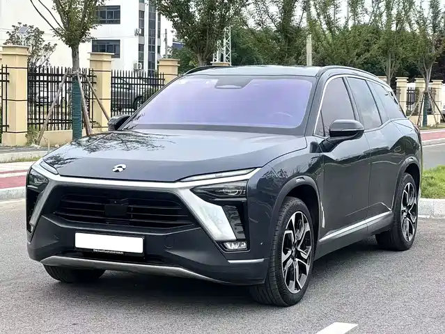 NIO ES8 2021