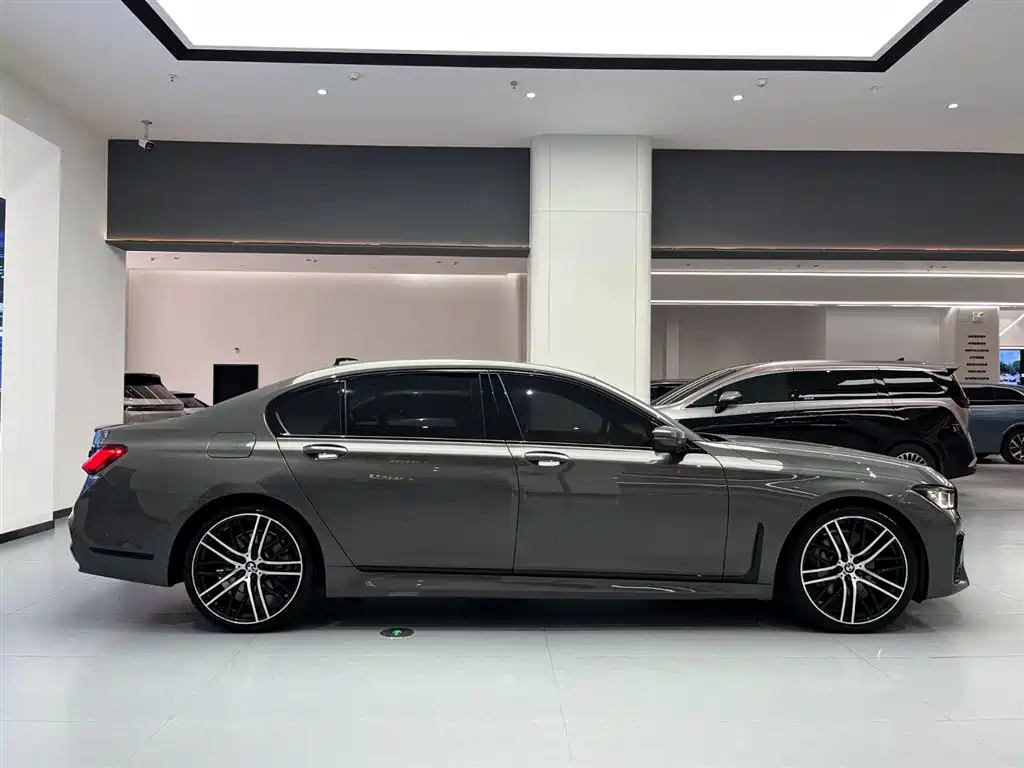 BMW 7 Series 2019 Facelift 730Li M Sport Package фото 4