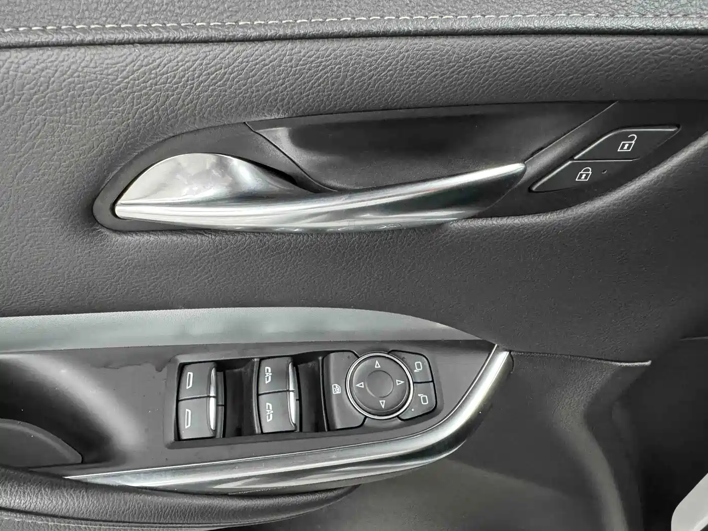 Фото 14 - Cadillac XT4