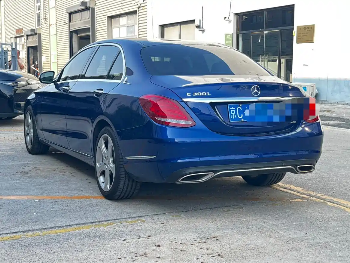 Photo 4 - Mercedes-Benz C-Class