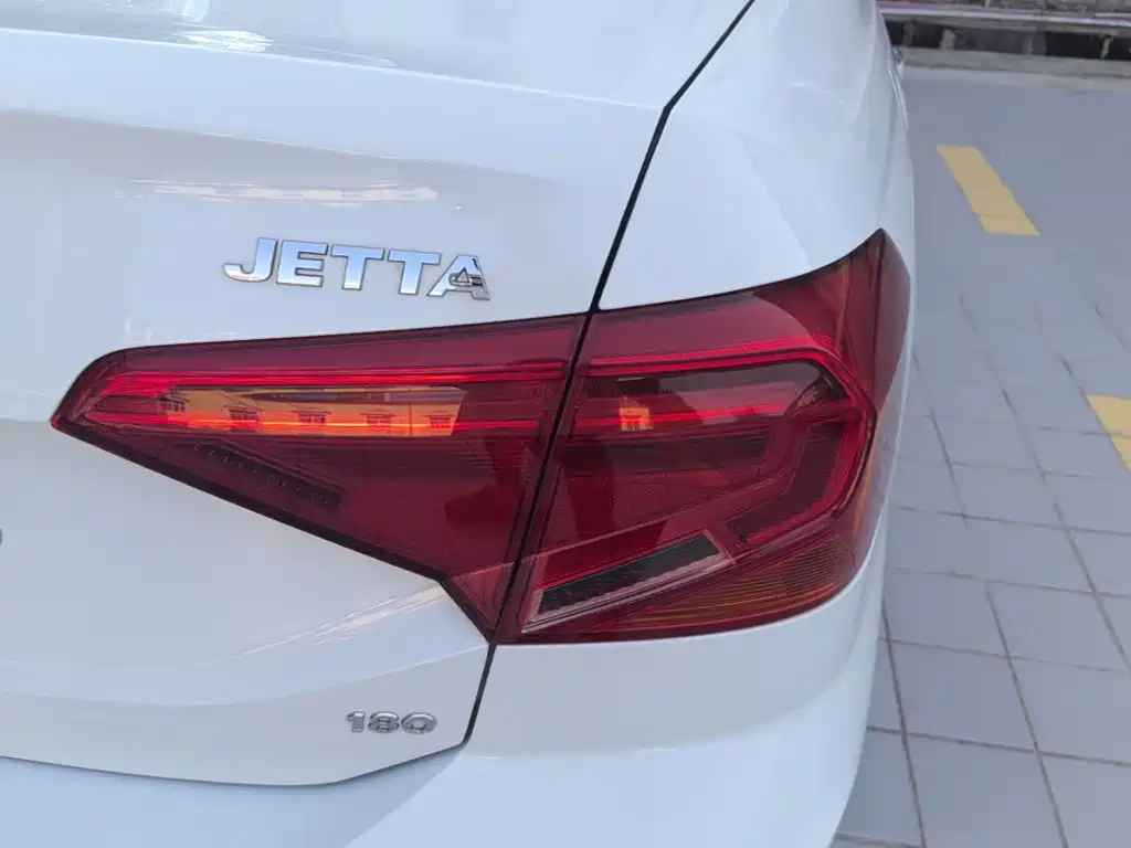 Volkswagen Jetta 2019 2019 Dream Edition 1.5L Auto Comfort