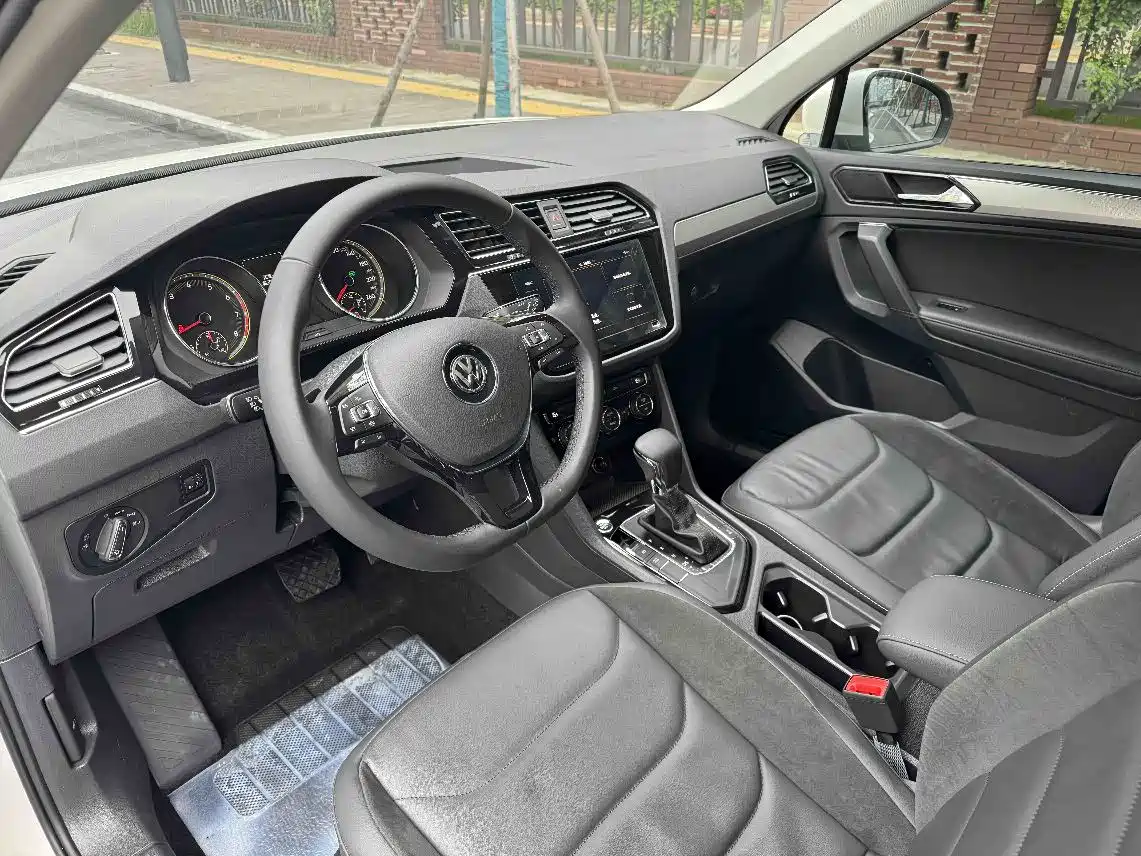 Volkswagen Tiguan L 2020 330TSI Auto 2WD Panorama Comfort China VI фото 7