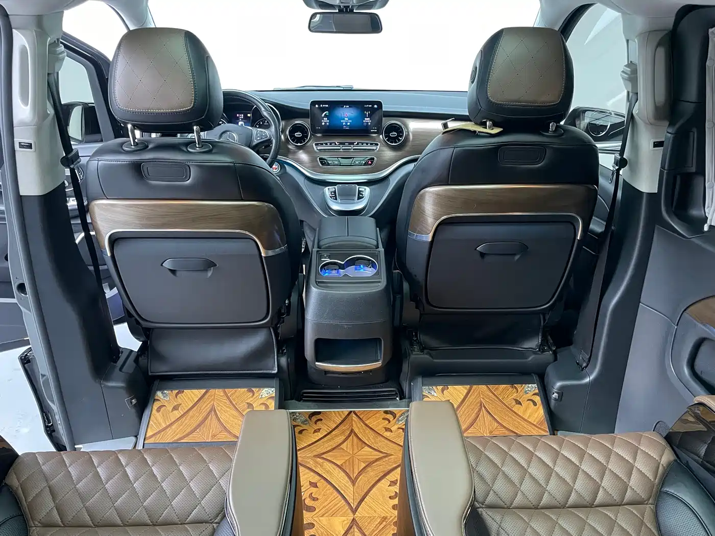 Mercedes-Benz V-Class 2020 V 260 Luxury Edition фото 17