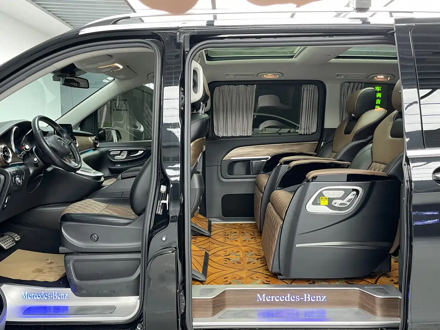 Mercedes-Benz V-Class 2020 V 260 Luxury Edition фото 25