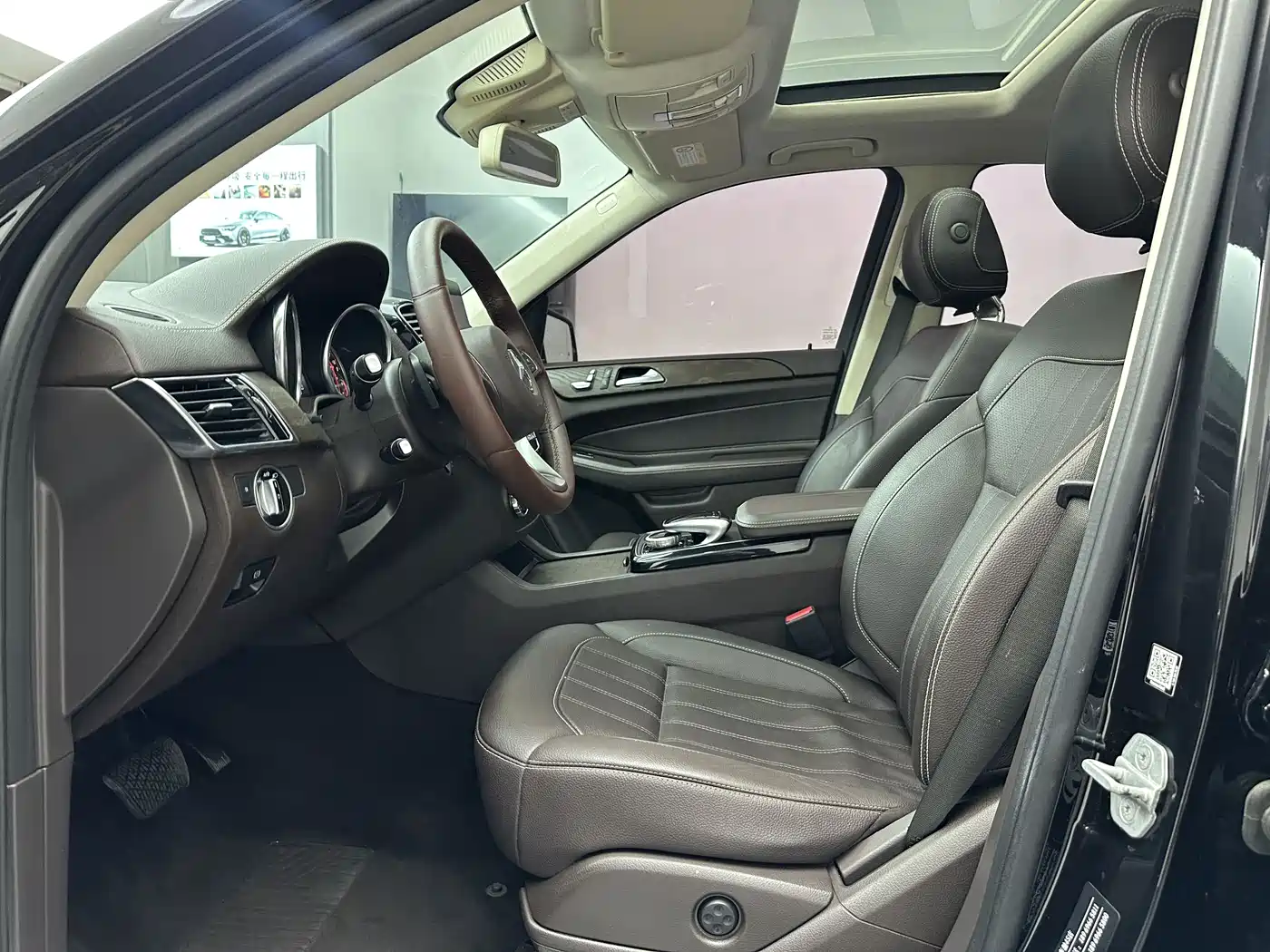 Mercedes-Benz GLE 2016 GLE 320 4MATIC Luxury фото 10