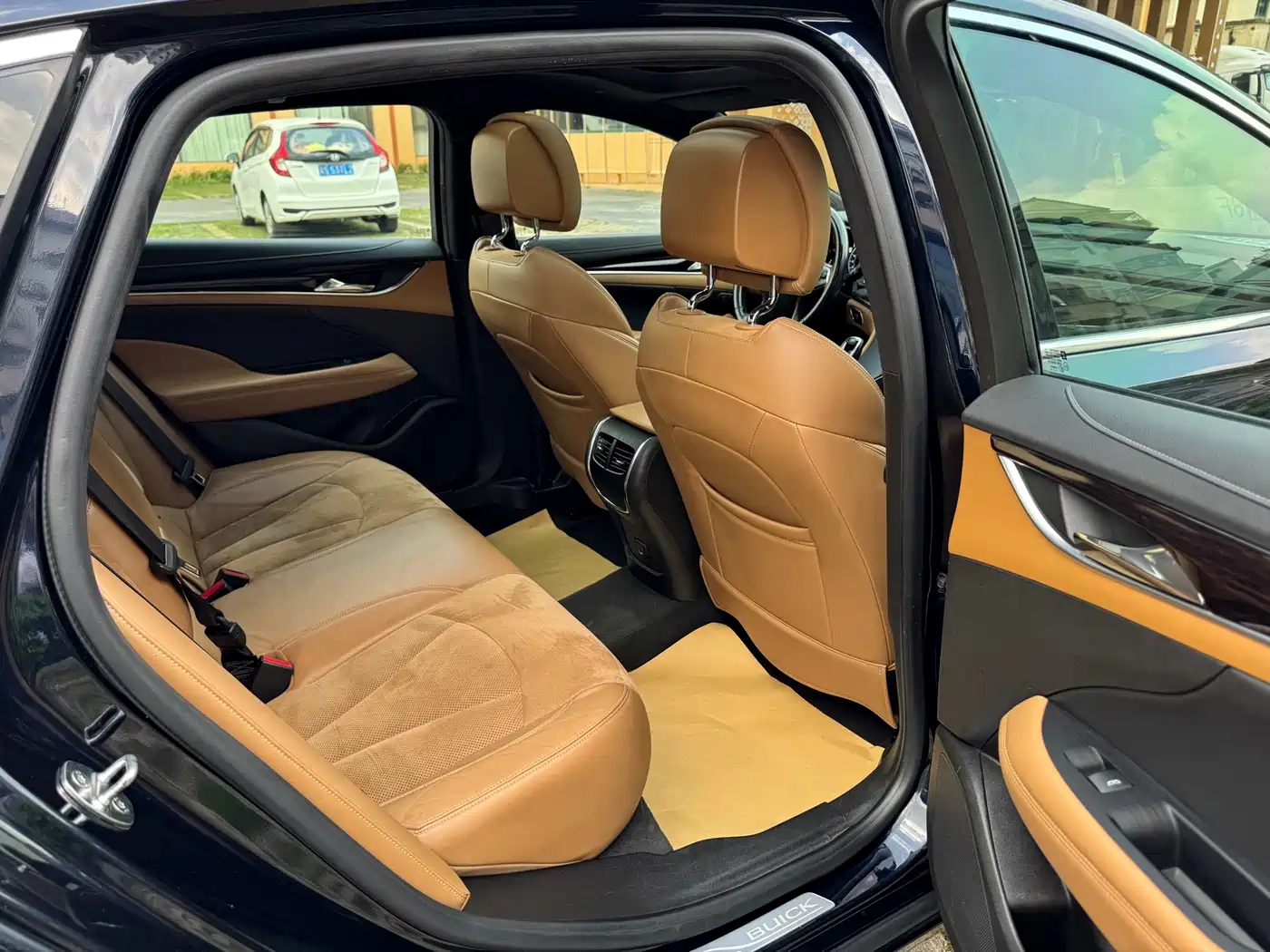 Buick LaCrosse 2019 28T Premium Model фото 14