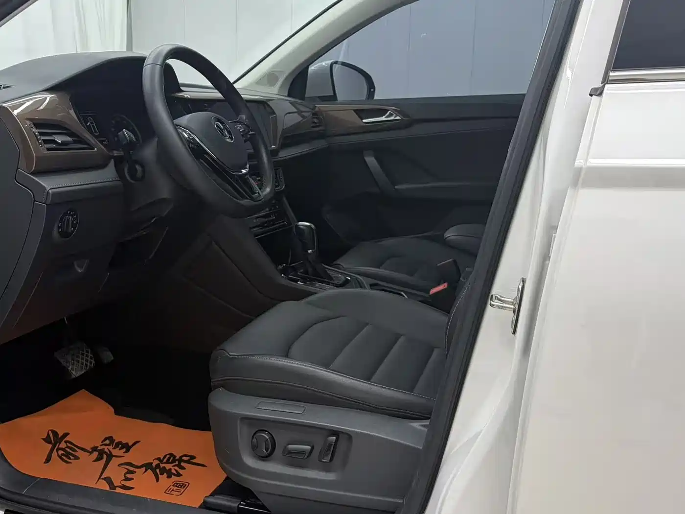 Volkswagen Tharu 2021 280TSI 2WD Luxury Plus фото 8