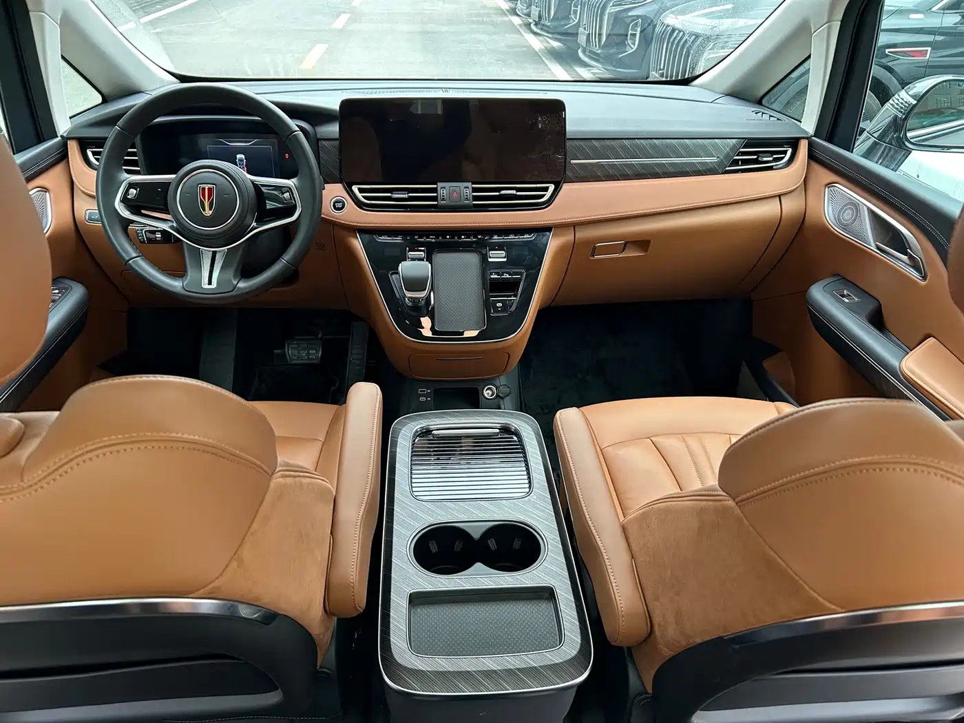 Hongqi HQ9 PHEV 2024 Model 2.0T AWD Business Edition фото 11