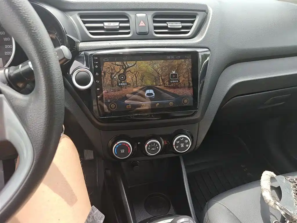 KIA K2
