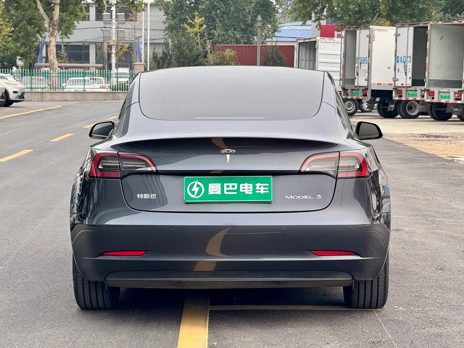 Фото 11 - Tesla Model 3