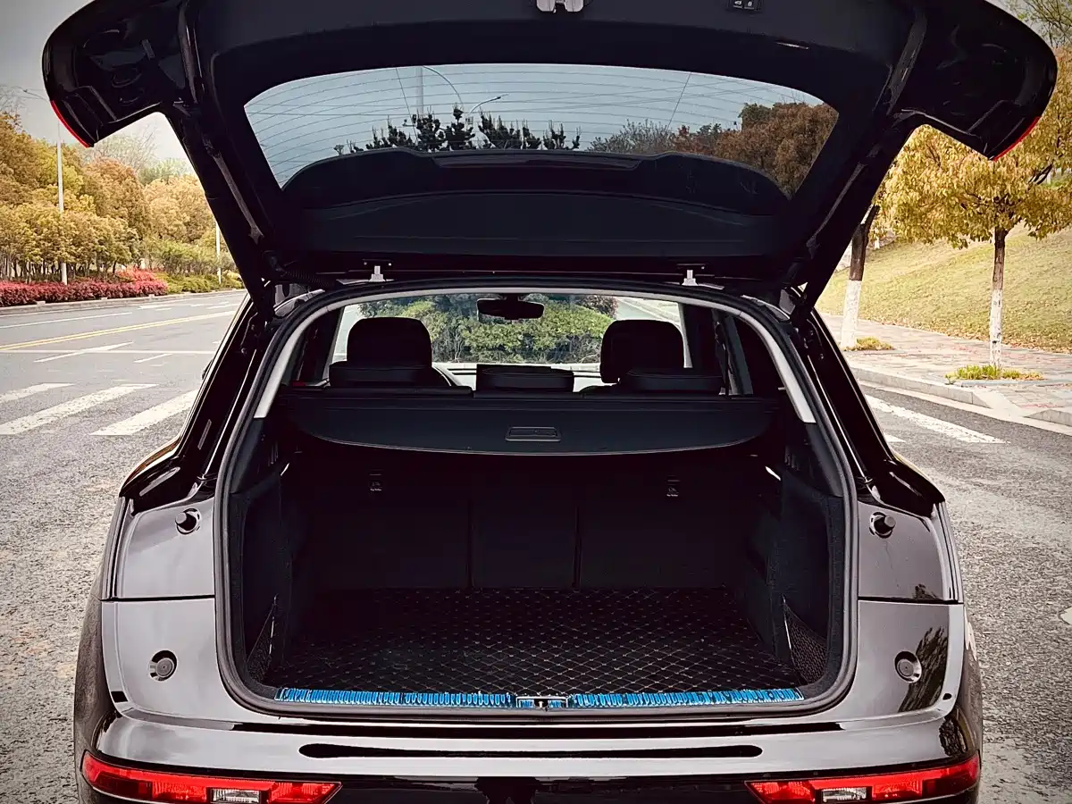 Audi Q5L 2022 Facelift 40T Luxury Dynamic фото 6