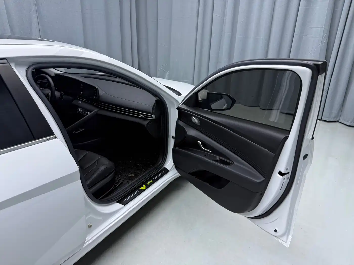 Hyundai Elantra 2022 1.5L CVT GLX Elite Edition фото 13