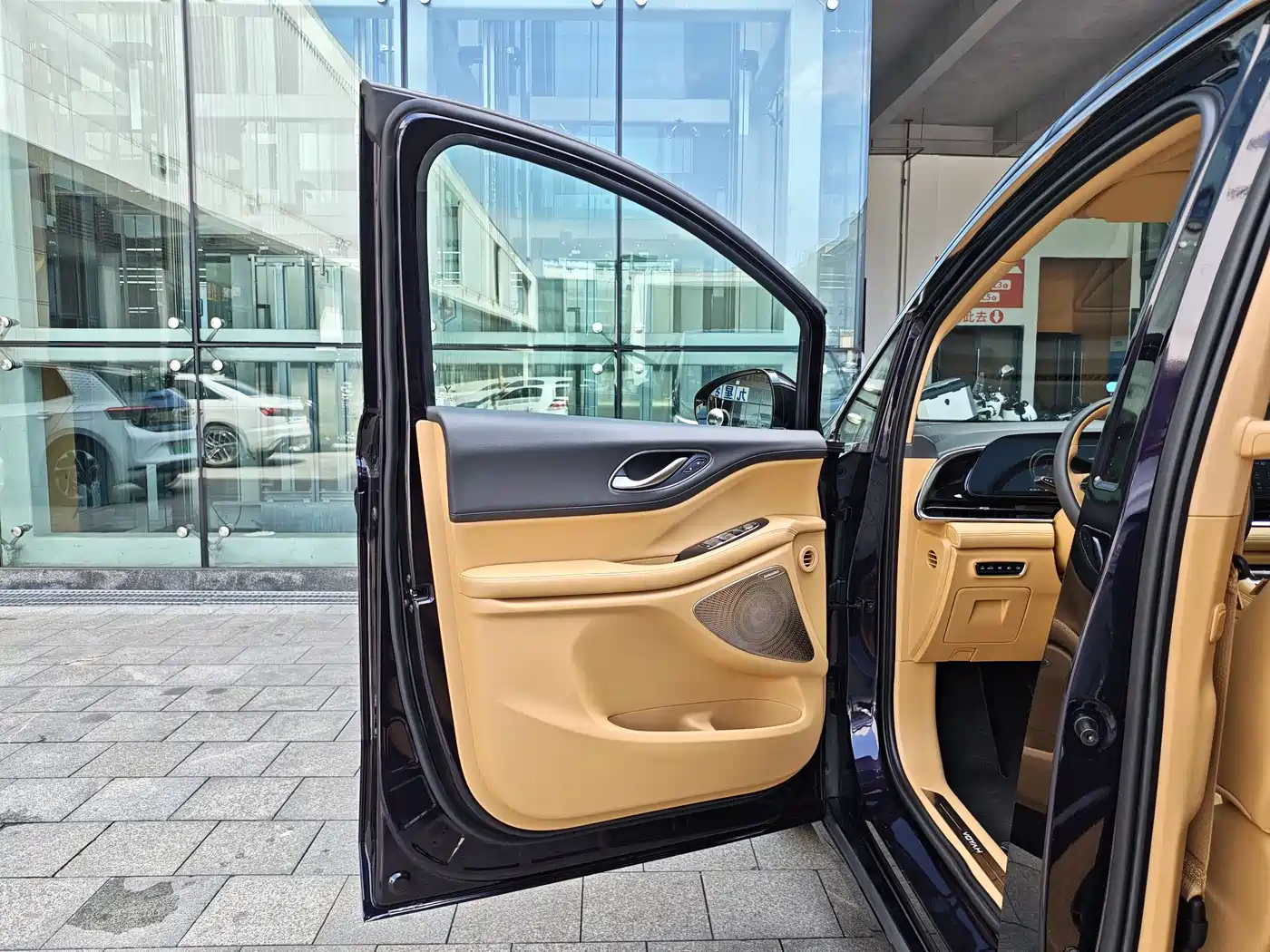Voyah Auto Voyah Dreamer 2022 Low-carbon Dream+Smart Package фото 9