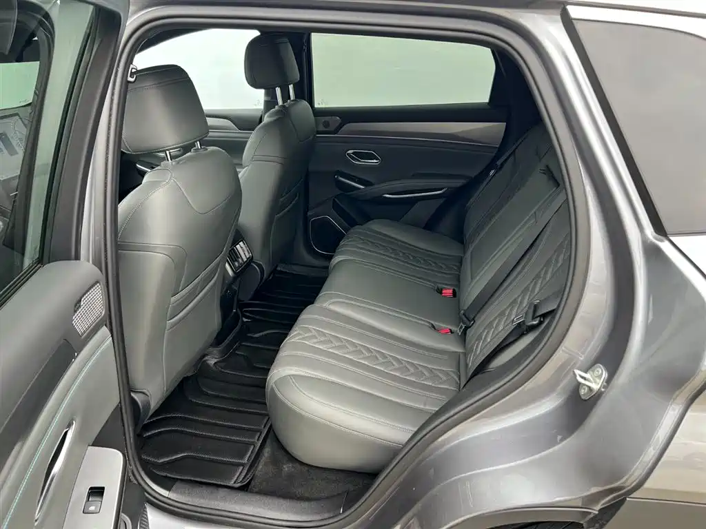 BYD Song L DM-i 2025 Smart Driving Edition 160km Excellence Type фото 8