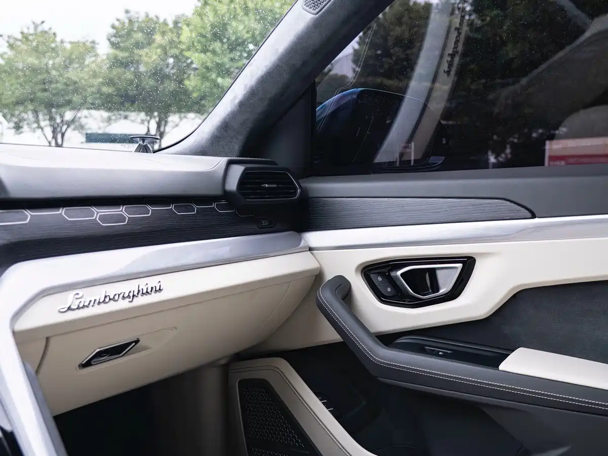 Lamborghini Urus 2019 2018 4.0T V8