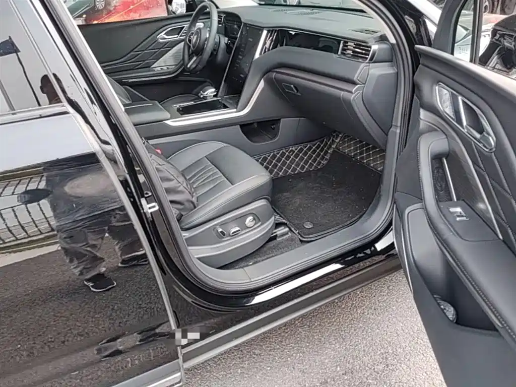 Hongqi HS7 PHEV 2024 2.0T PHEV 4WD Flagship Edition 6-seater фото 11