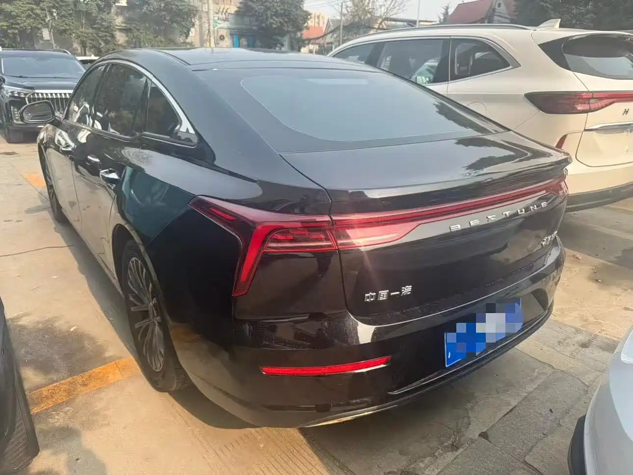 Фото 10 - Besturn B70