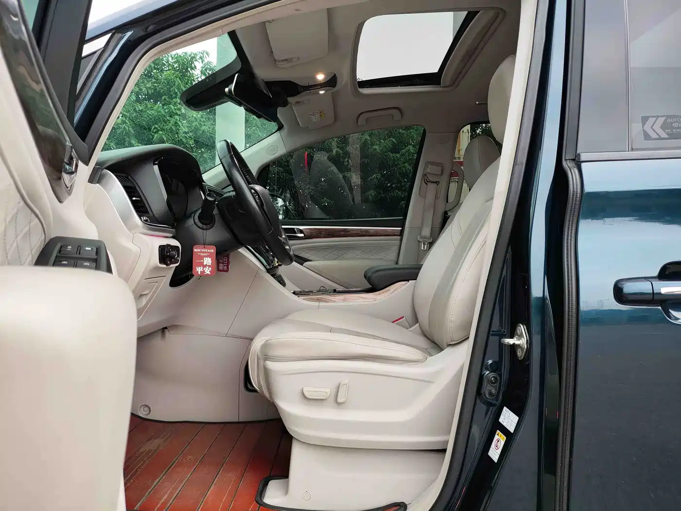 GAC Trumpchi Trumpchi M8 2018 320T Premium Edition фото 7