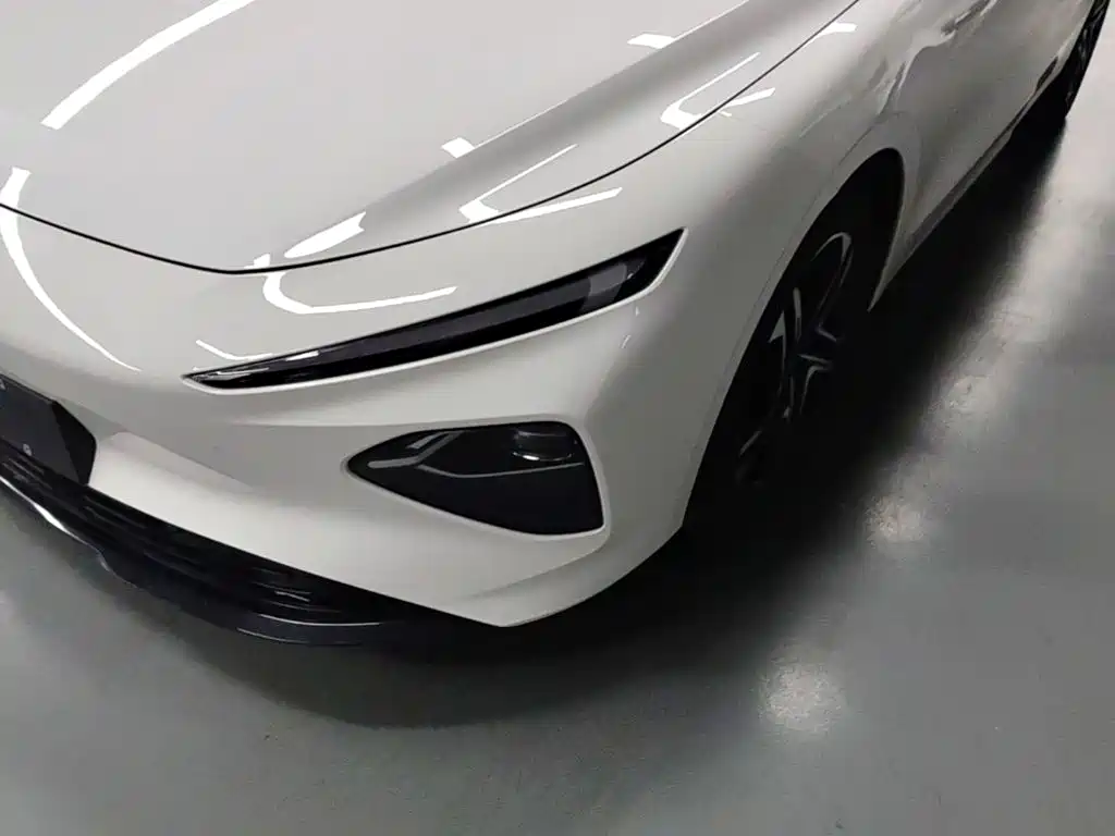 Фото 24 - Roewe D7