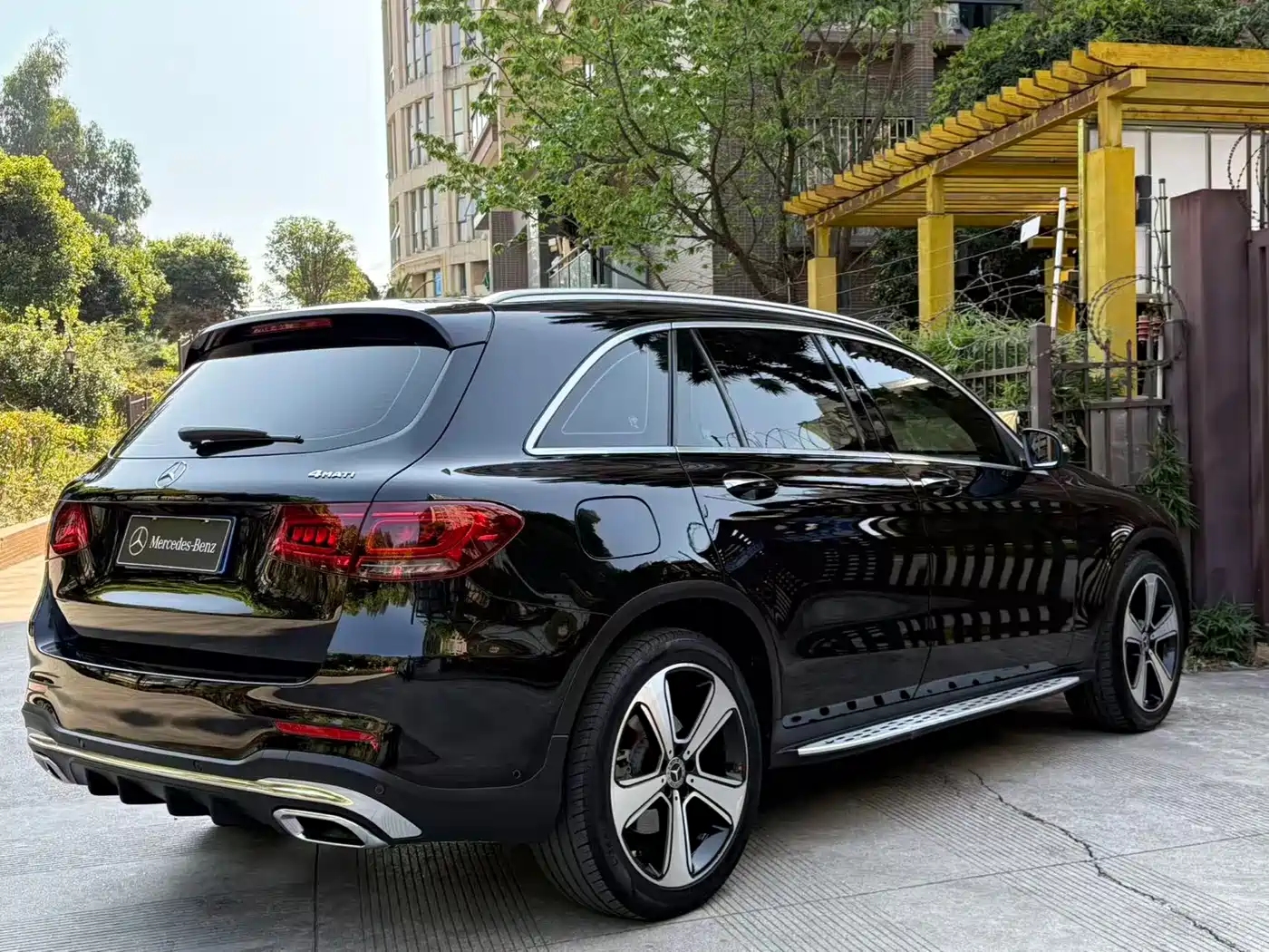 Mercedes-Benz GLC 2020 GLC 300 L 4MATIC Luxury фото 4