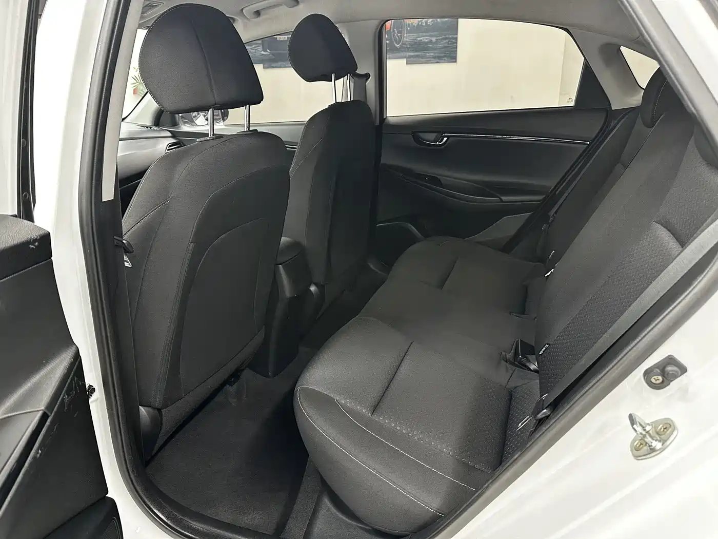 Hyundai Elantra 2020 1.6L Auto GL Pleasing Edition фото 11