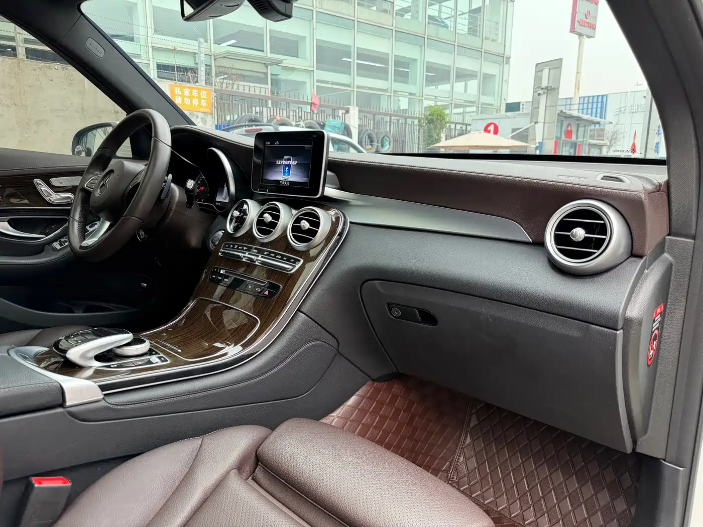 Mercedes-Benz GLC 2019 GLC 260 L 4MATIC Dynamic фото 16