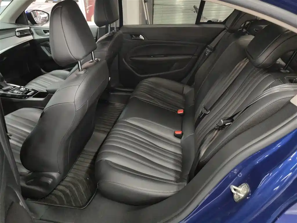 Peugeot 408 2022 1.6T Progressive Edition фото 13