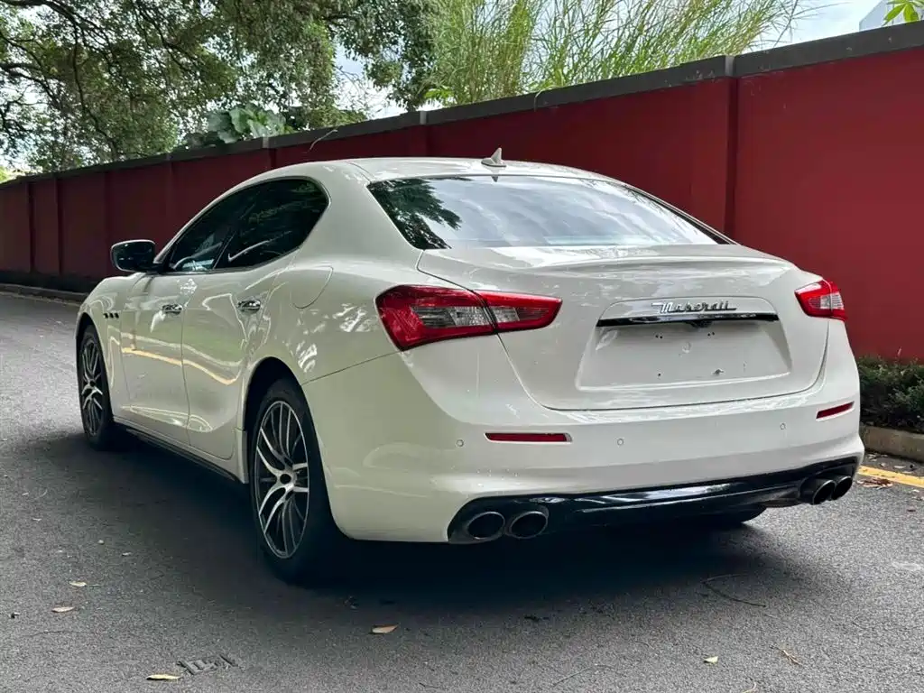 MASERATI GHIBLI