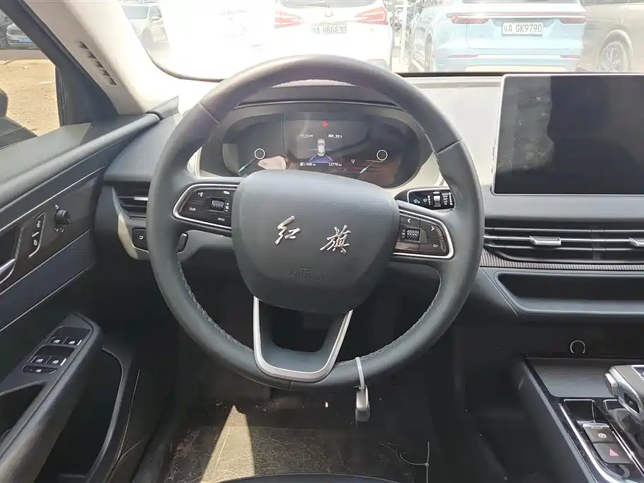 Hongqi E-QM5 2023 Facelift Basic Travel Edition фото 15