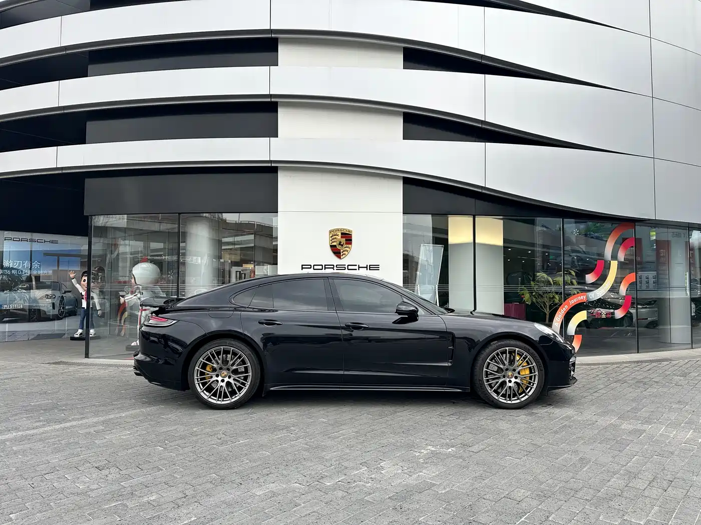 PORSCHE PANAMERA