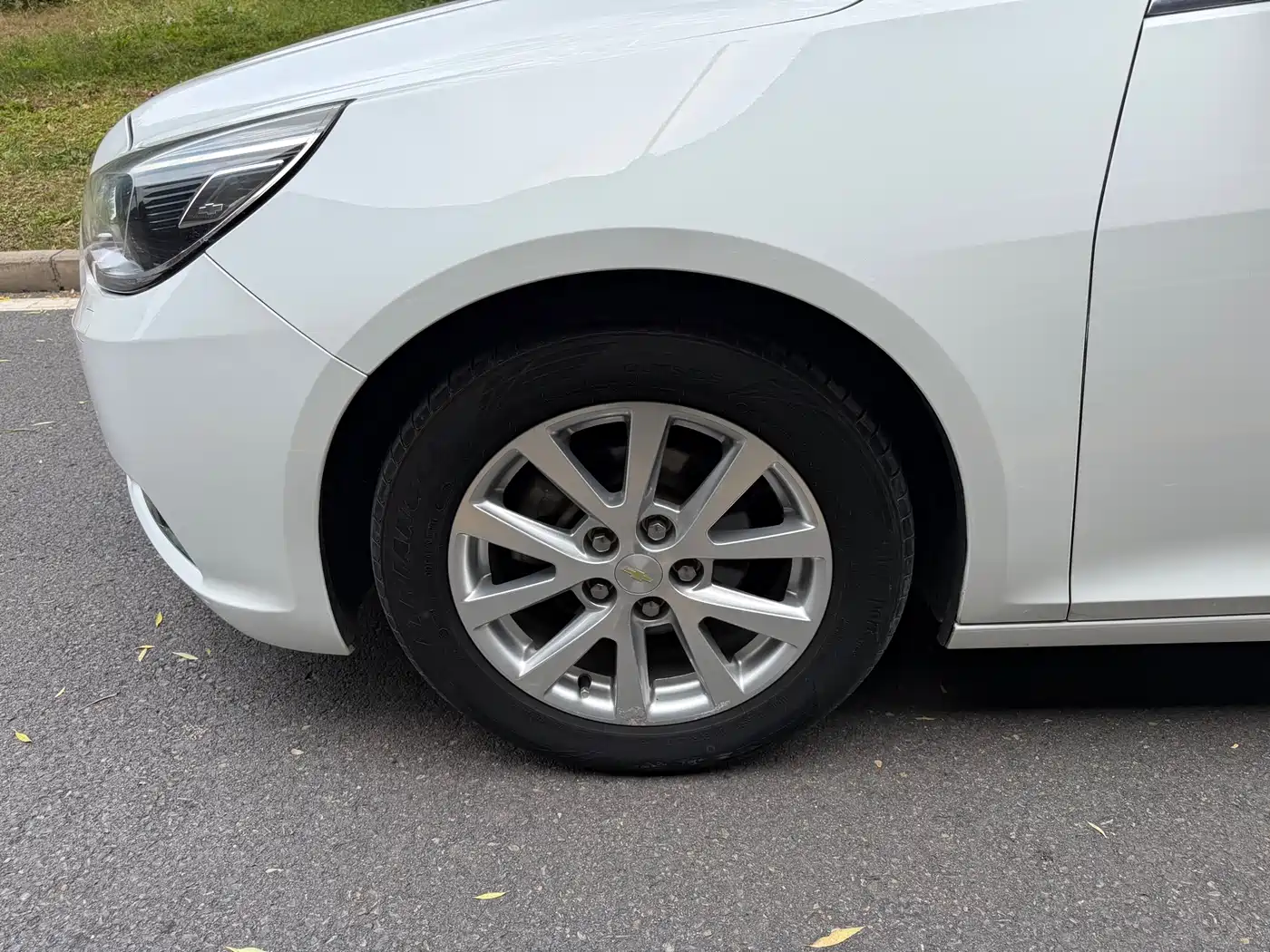 Chevrolet Malibu 2012 2.0L Automatic Luxury Edition фото 14