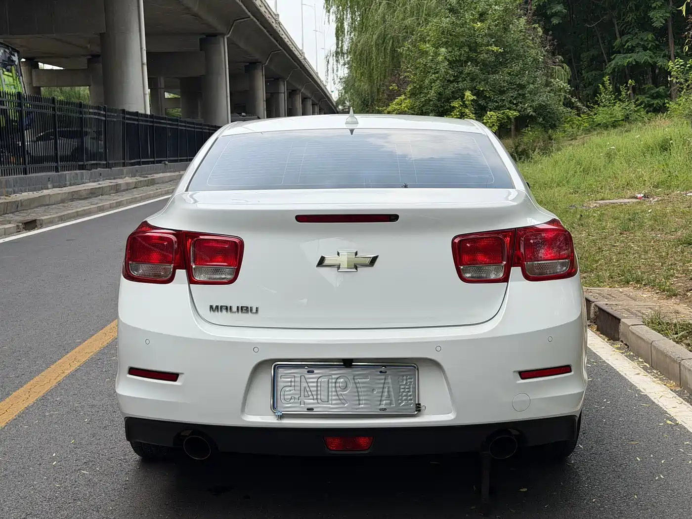 Chevrolet Malibu 2012 2.0L Automatic Luxury Edition фото 17