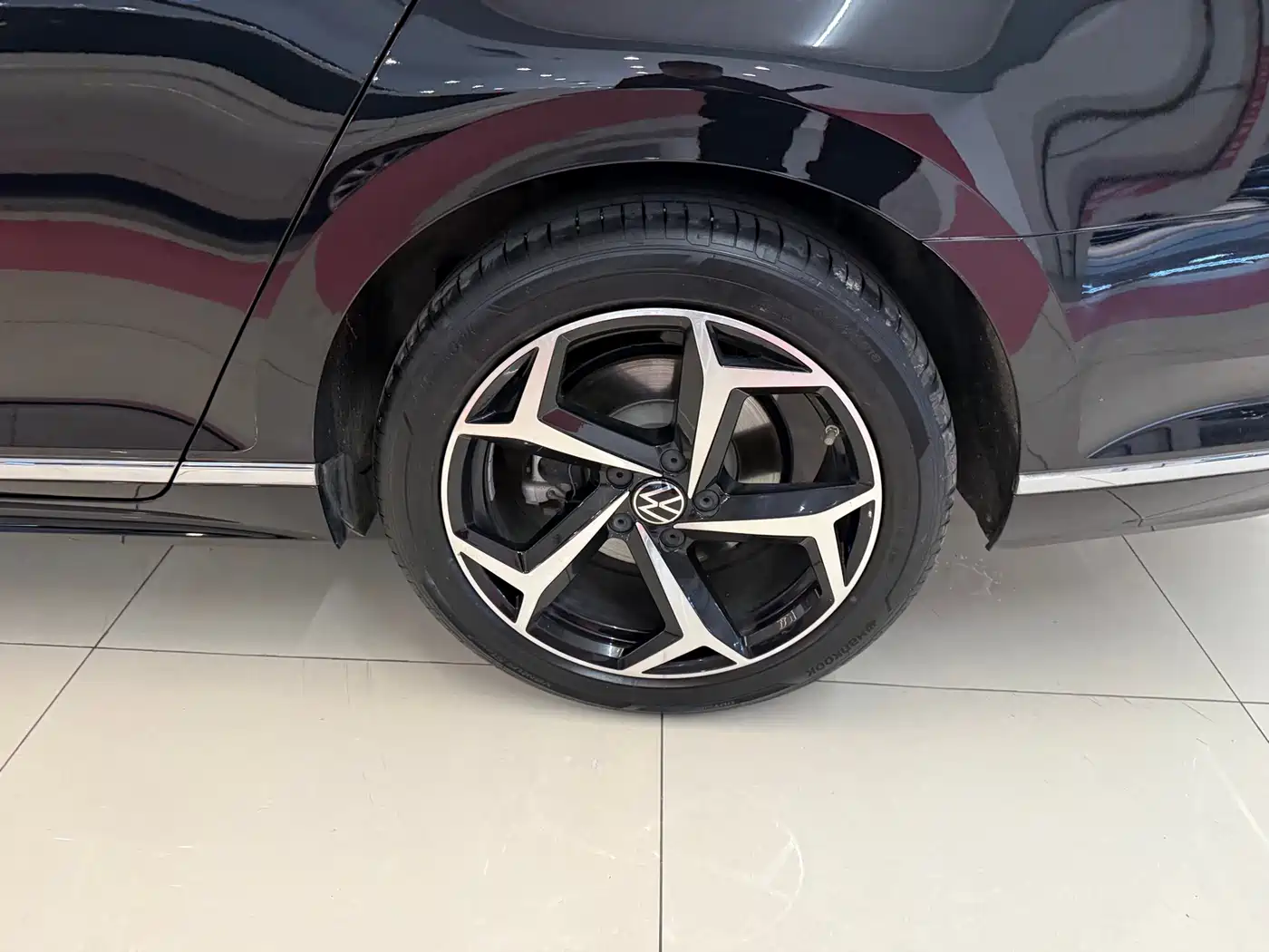 Volkswagen Magotan 2024 2 Million Units Public Sharing Edition 330TSI DSG Luxury фото 15