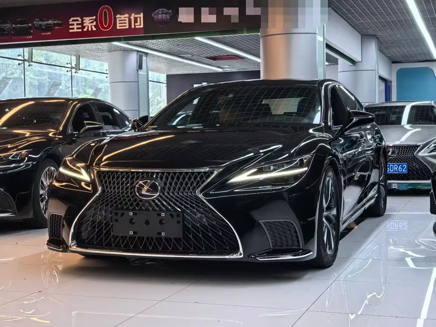 Lexus LS