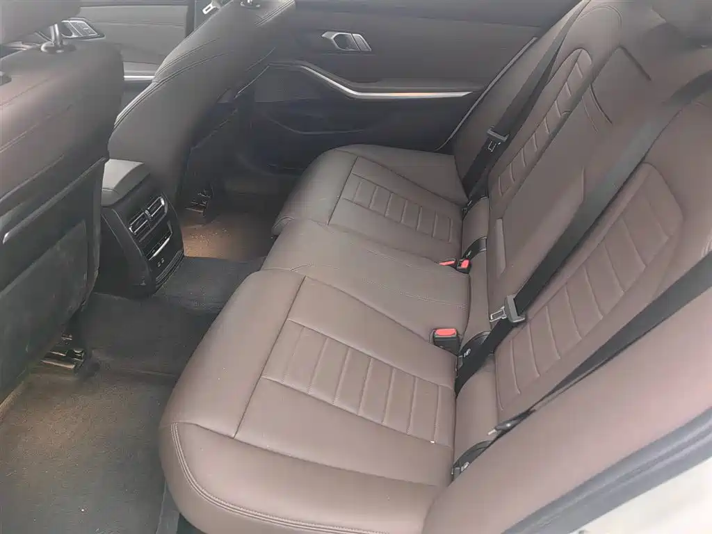 BMW 3 Series 2021 320Li M Sport Package фото 9