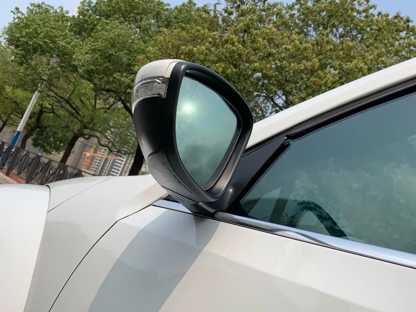 Volkswagen Beetle 2014 1.4TSI Fashion Edition фото 9